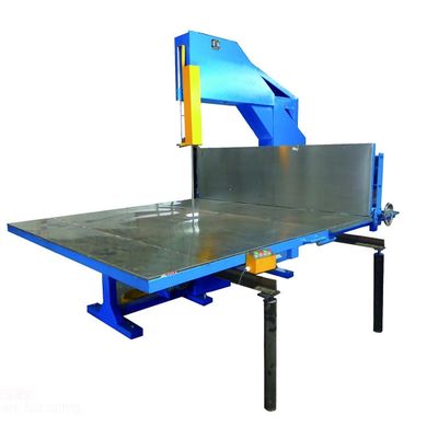 Coupeuse manuelle à scie à lame verticale pour la distribution de tapis de roulement en caoutchouc plastique en cuir EPE